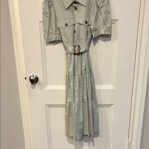 Stylish Women's Midi Dress in Light Gray